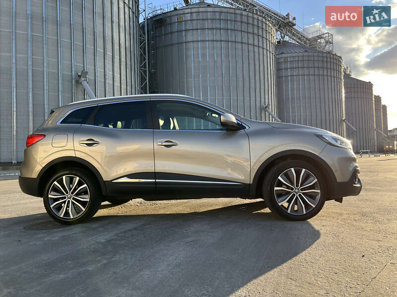 Позашляховик / Кросовер Renault Kadjar 2016 в 