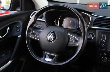 Внедорожник / Кроссовер Renault Kadjar 2017 в 