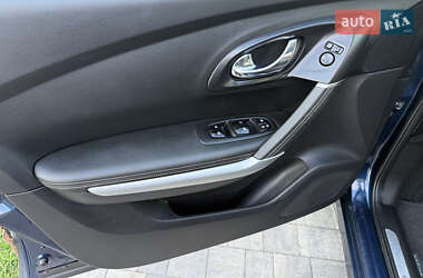 Внедорожник / Кроссовер Renault Kadjar 2015 в 