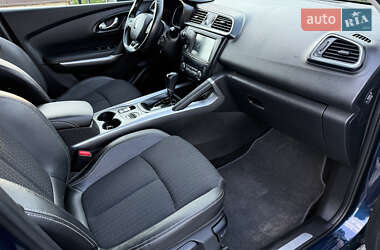 Внедорожник / Кроссовер Renault Kadjar 2015 в 