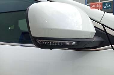 Внедорожник / Кроссовер Renault Kadjar 2016 в 