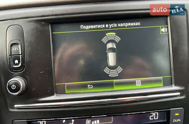 Внедорожник / Кроссовер Renault Kadjar 2015 в 