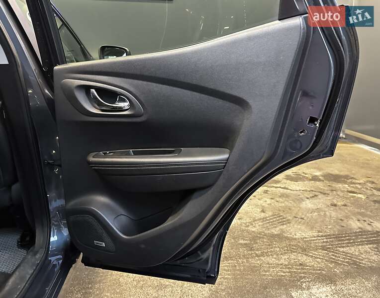 Внедорожник / Кроссовер Renault Kadjar 2016 в Киеве фото 26 Внедорожник / Кроссовер Renault Kadjar 2016 в Киеве