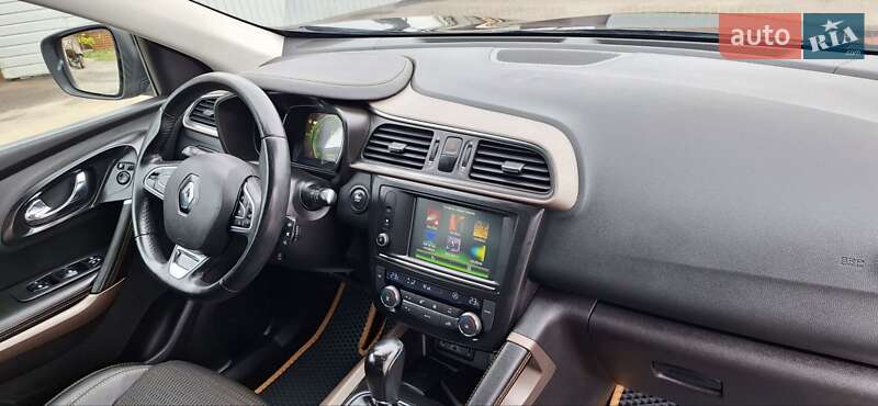 Внедорожник / Кроссовер Renault Kadjar 2016 в Новоархангельске