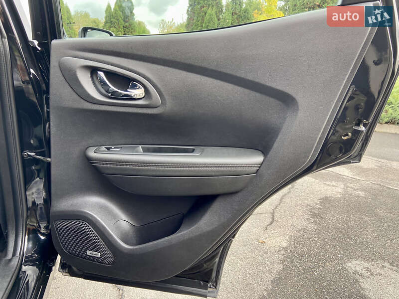 Внедорожник / Кроссовер Renault Kadjar 2016 в Умани фото 51 Внедорожник / Кроссовер Renault Kadjar 2016 в Умани