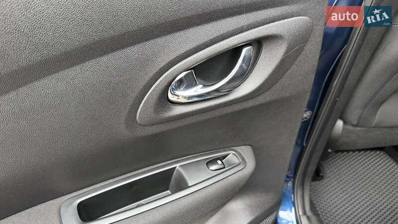 Позашляховик / Кросовер Renault Kadjar 2016 в Києві фото 39 Позашляховик / Кросовер Renault Kadjar 2016 в Києві