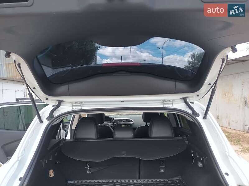 Внедорожник / Кроссовер Renault Kadjar 2016 в Киеве фото 7 Внедорожник / Кроссовер Renault Kadjar 2016 в Киеве