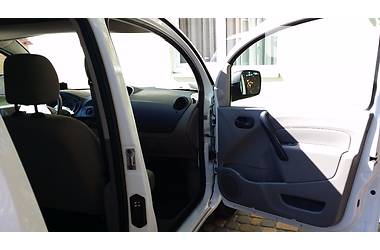 Грузопассажирский фургон Renault Kangoo 2010 в 