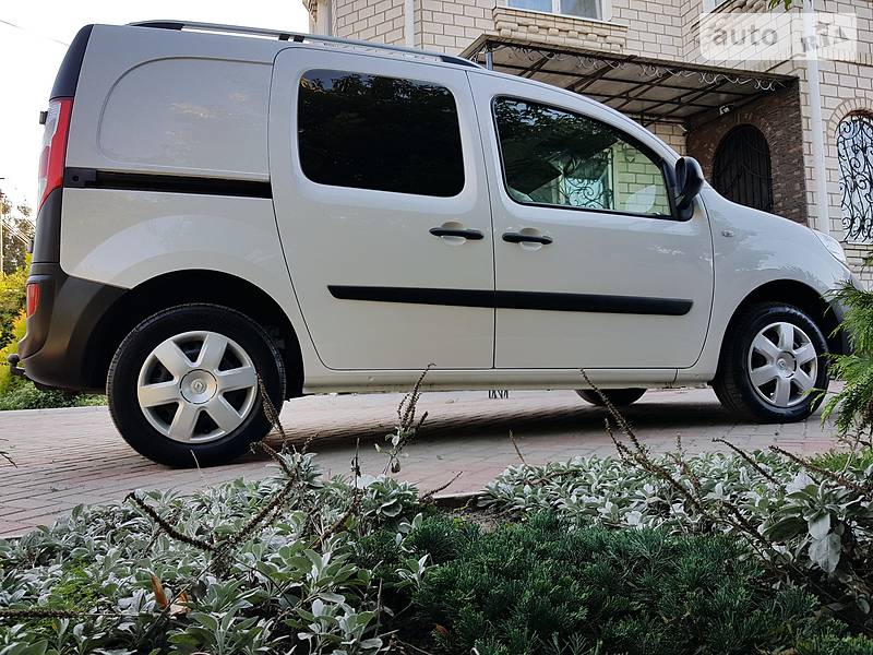 Вантажопасажирський фургон Renault Kangoo 2015 в Одесі