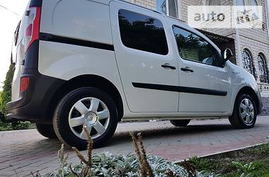 Вантажопасажирський фургон Renault Kangoo 2015 в 