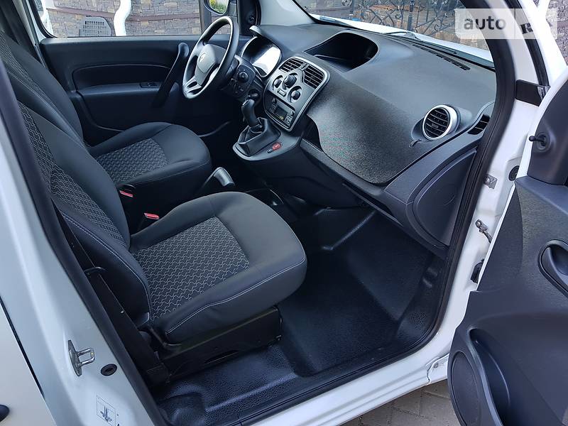 Вантажопасажирський фургон Renault Kangoo 2015 в Одесі