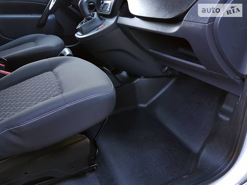 Вантажопасажирський фургон Renault Kangoo 2015 в Одесі