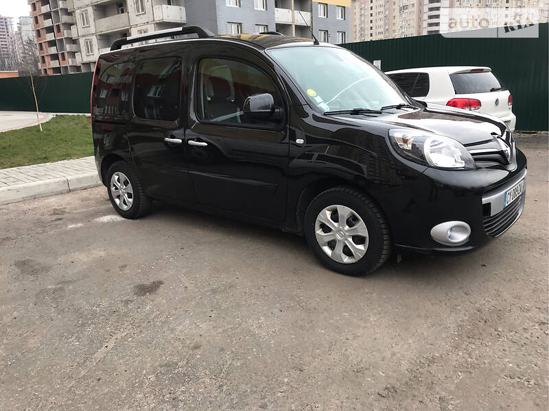 Вантажопасажирський фургон Renault Kangoo 2013 в Києві