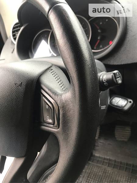 Вантажопасажирський фургон Renault Kangoo 2013 в Києві