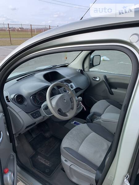 Вантажопасажирський фургон Renault Kangoo 2010 в Луцьку фото 18 Вантажопасажирський фургон Renault Kangoo 2010 в Луцьку