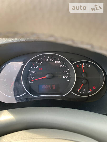Вантажопасажирський фургон Renault Kangoo 2010 в Луцьку фото 24 Вантажопасажирський фургон Renault Kangoo 2010 в Луцьку