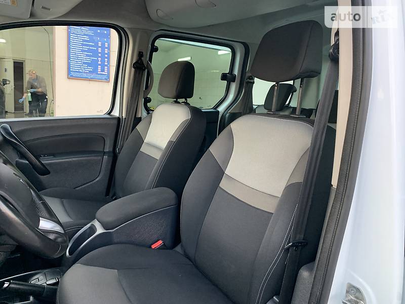 Вантажопасажирський фургон Renault Kangoo 2017 в Луцьку