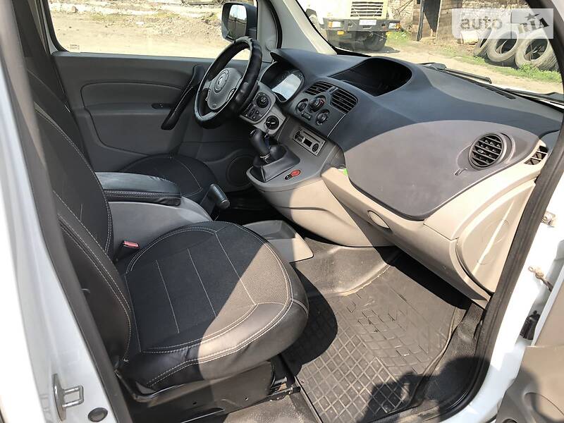 Вантажопасажирський фургон Renault Kangoo 2010 в Дніпрі