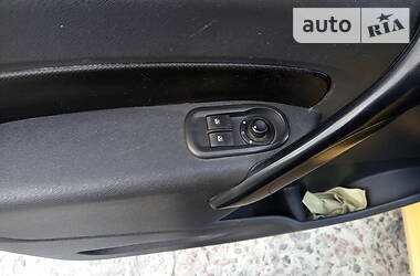 Вантажопасажирський фургон Renault Kangoo 2012 в 