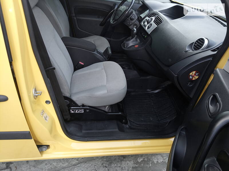 Вантажопасажирський фургон Renault Kangoo 2012 в Обухові