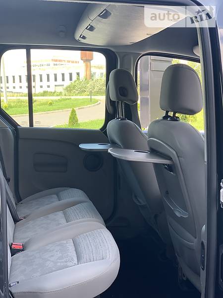 Мінівен Renault Kangoo 2010 в Стрию