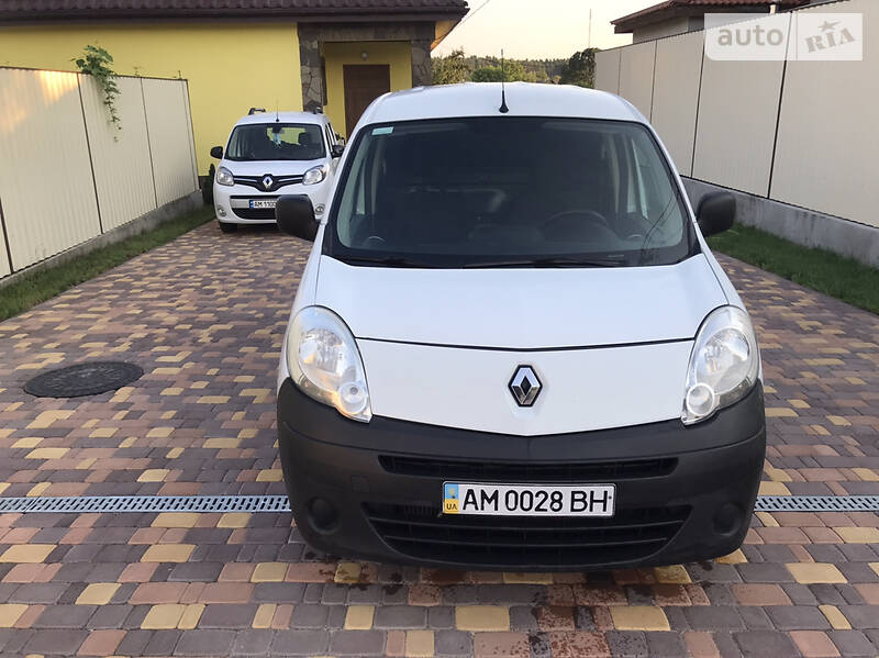 Вантажопасажирський фургон Renault Kangoo 2012 в Житомирі