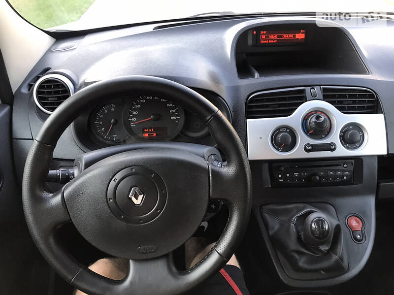 Вантажопасажирський фургон Renault Kangoo 2012 в Житомирі