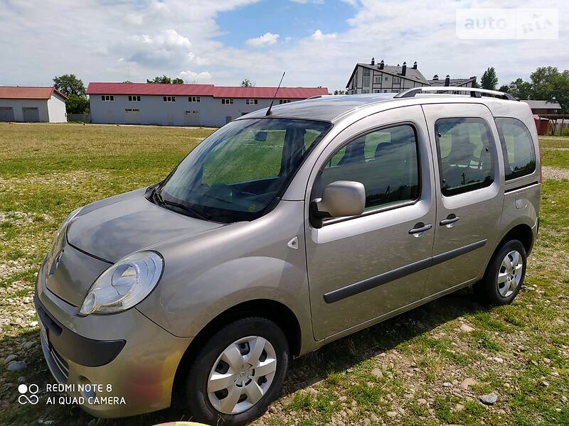 Мінівен Renault Kangoo 2011 в 