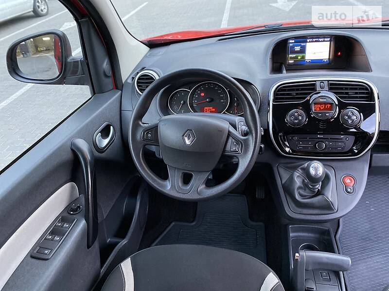 Вантажопасажирський фургон Renault Kangoo 2015 в Луцьку