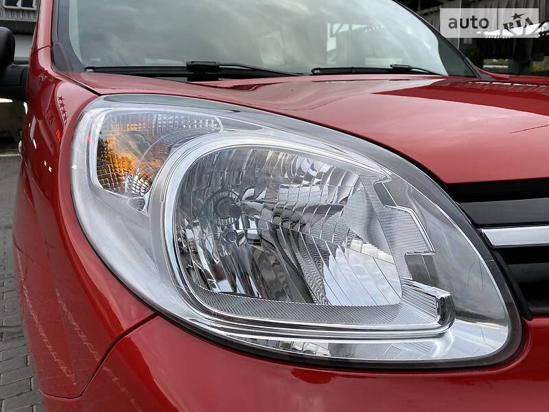 Вантажопасажирський фургон Renault Kangoo 2015 в Луцьку