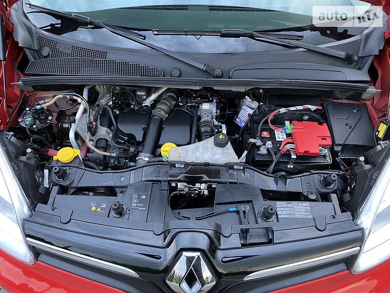 Вантажопасажирський фургон Renault Kangoo 2015 в Луцьку