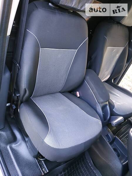 Вантажопасажирський фургон Renault Kangoo 2011 в Миколаєві