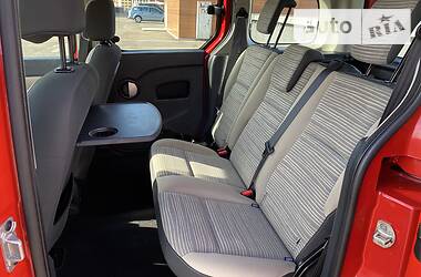 Грузопассажирский фургон Renault Kangoo 2011 в 