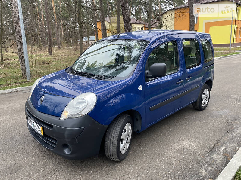 Минивэн Renault Kangoo 2009 в Буче