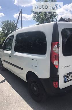 Минивэн Renault Kangoo 2012 в Корце