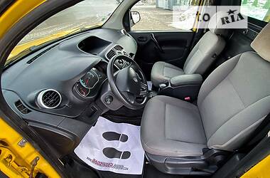 Вантажний фургон Renault Kangoo 2015 в Львові