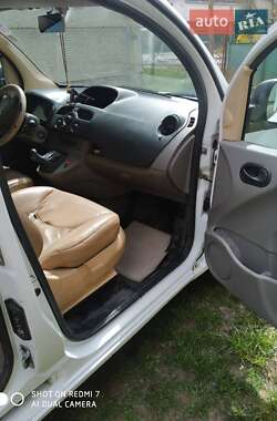 Минивэн Renault Kangoo 2010 в 
