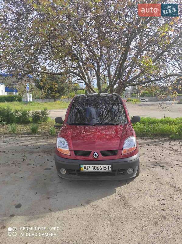 Мінівен Renault Kangoo 2004 в  фото Мінівен Renault Kangoo 2004 в