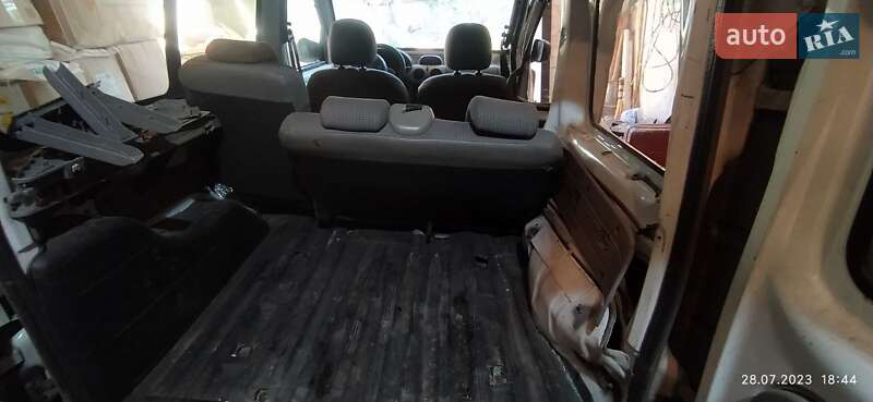 Мінівен Renault Kangoo 2001 в Кривому Розі фото 9 Мінівен Renault Kangoo 2001 в Кривому Розі