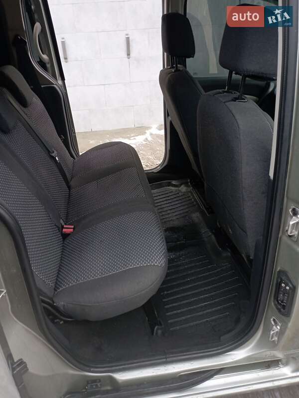 Мінівен Renault Kangoo 2011 в Деражні