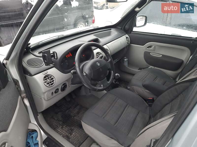 Минивэн Renault Kangoo 2005 в Киеве