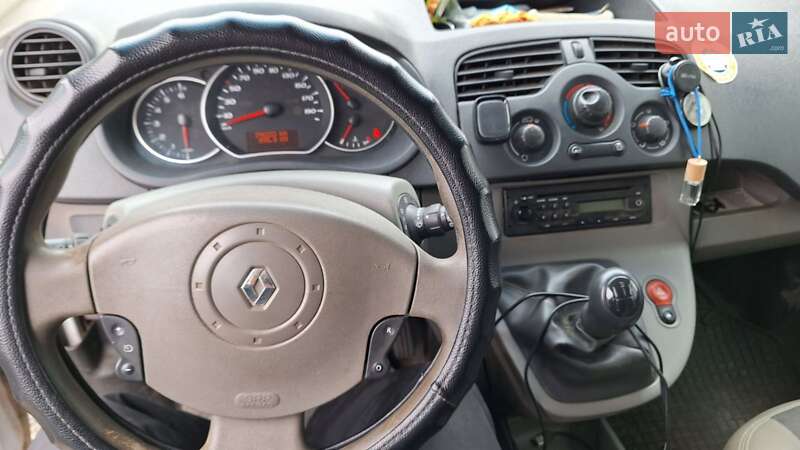 Минивэн Renault Kangoo 2010 в Киеве