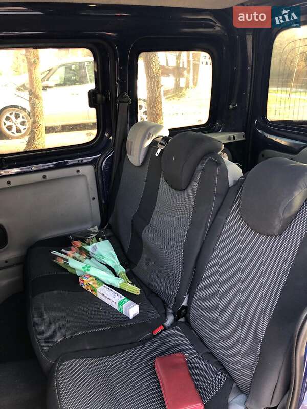 Минивэн Renault Kangoo 2009 в Кицмани