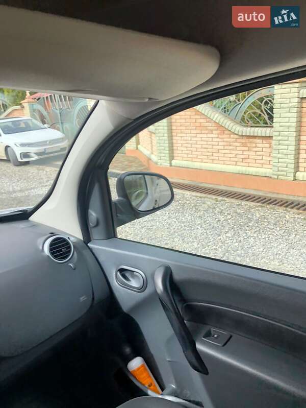 Мінівен Renault Kangoo 2014 в Чернівцях