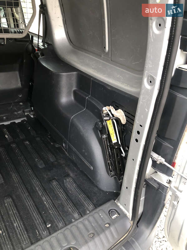 Мінівен Renault Kangoo 2014 в Чернівцях