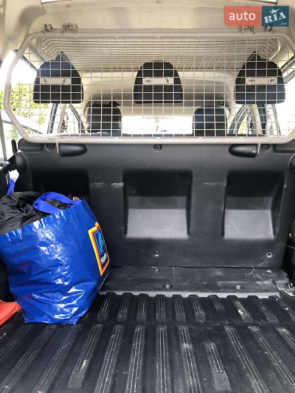 Мінівен Renault Kangoo 2014 в Чернівцях