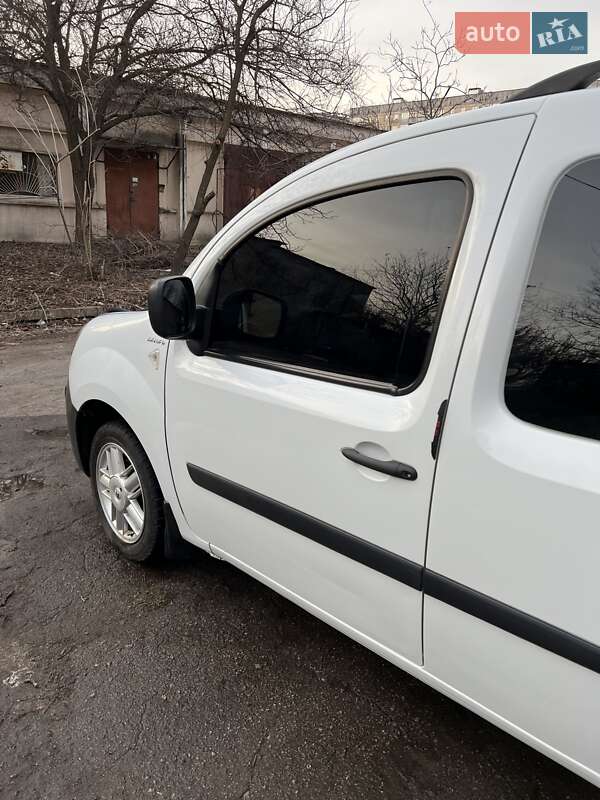 Минивэн Renault Kangoo 2011 в Желтых Водах