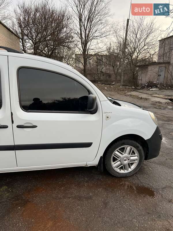 Минивэн Renault Kangoo 2011 в Желтых Водах