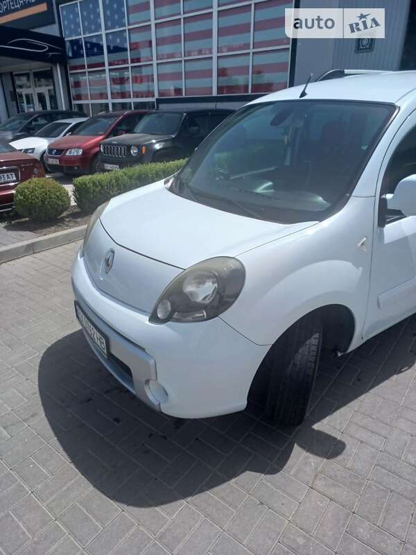 Мінівен Renault Kangoo 2011 в Кам'янець-Подільському