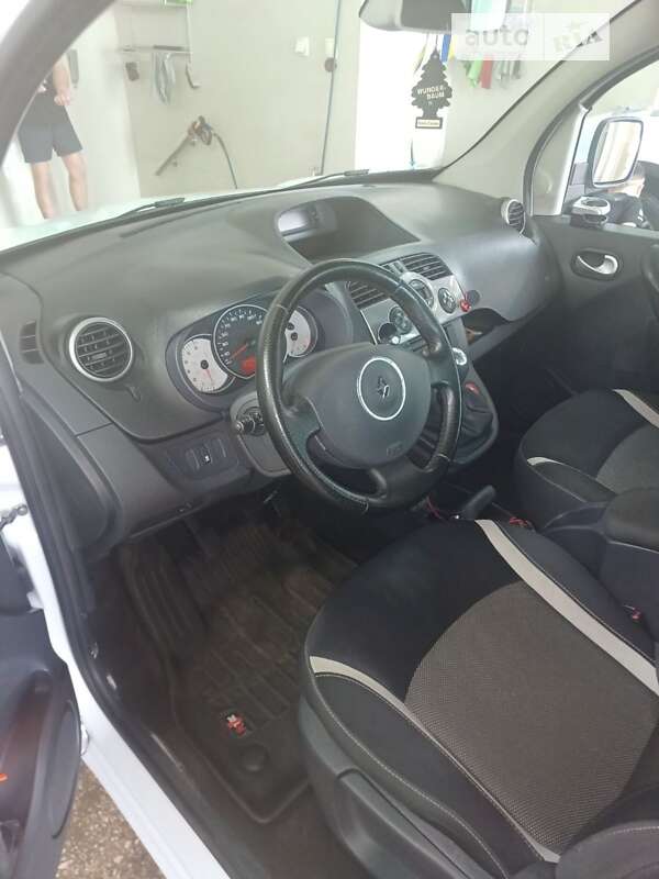 Мінівен Renault Kangoo 2011 в Кам'янець-Подільському